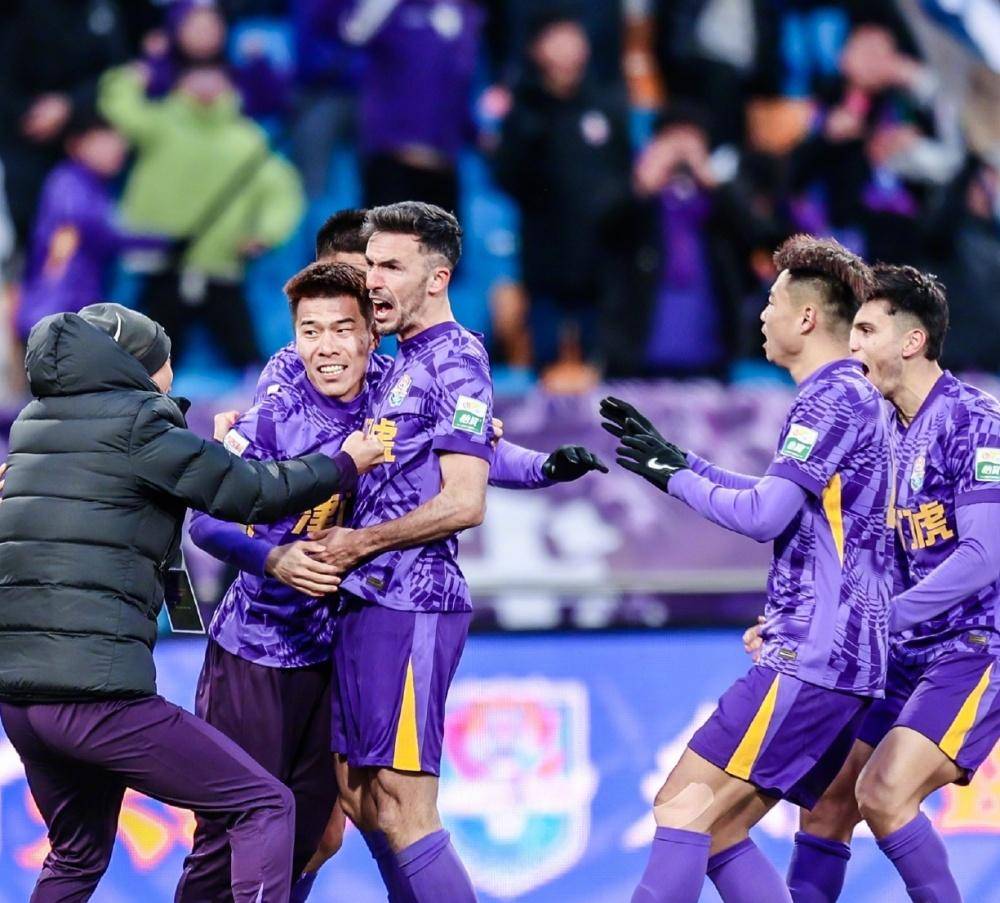 个赛季的竞 个赛季的竞